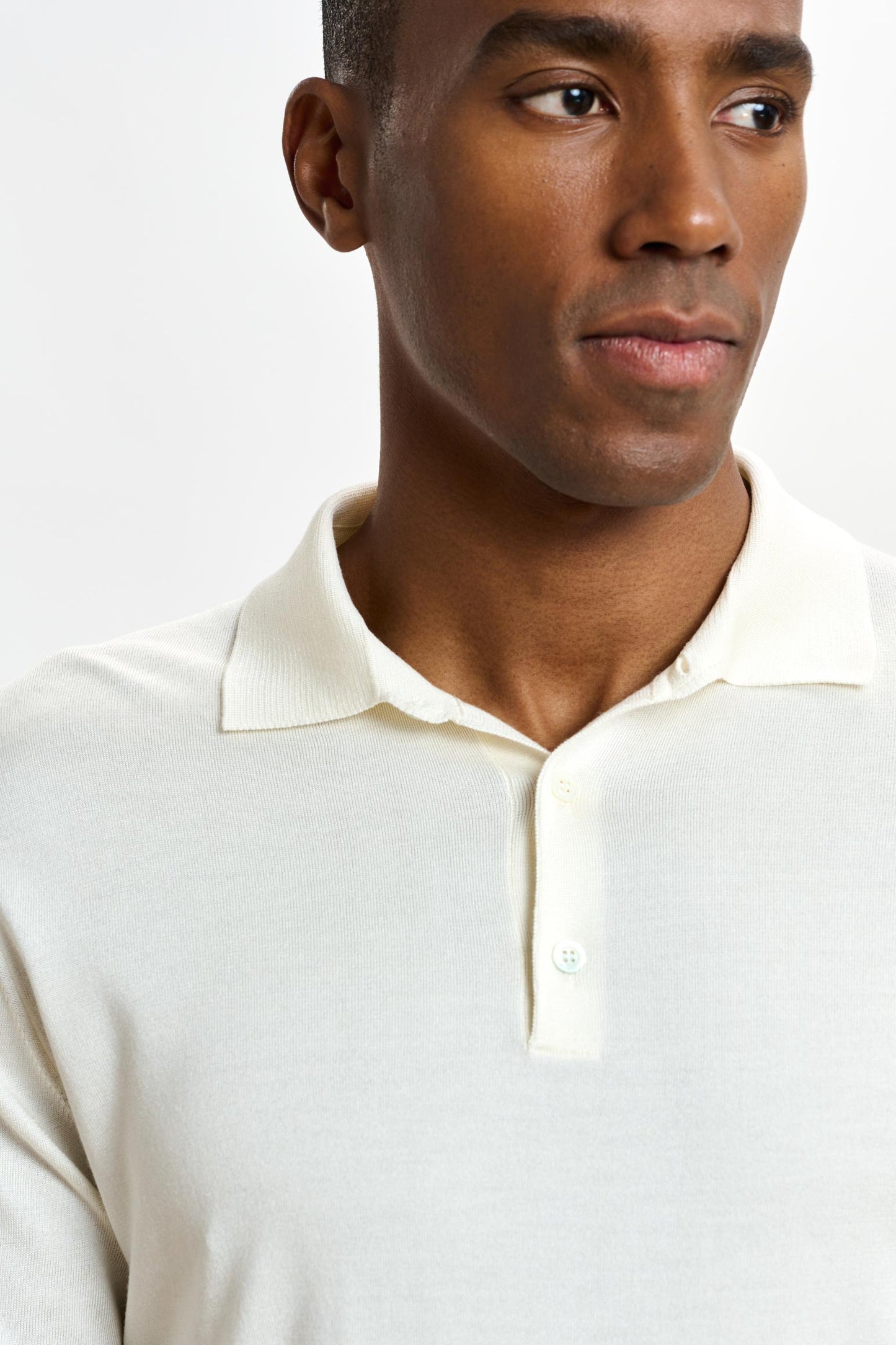 Kendal Silk Knitted Short Sleeve 3 Button Polo Shirt Cream