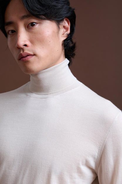 Off White  Cashmere & Silk Telford Turtleneck Sweater - View 2