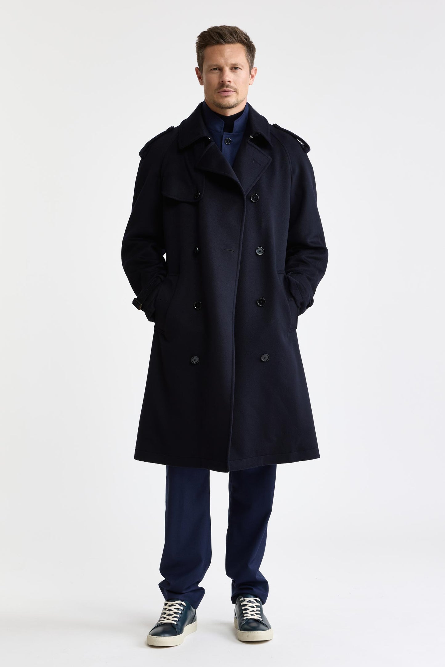 Dunkelblauer Trenchcoat aus 100 % Wolle „Marlow Zeus“