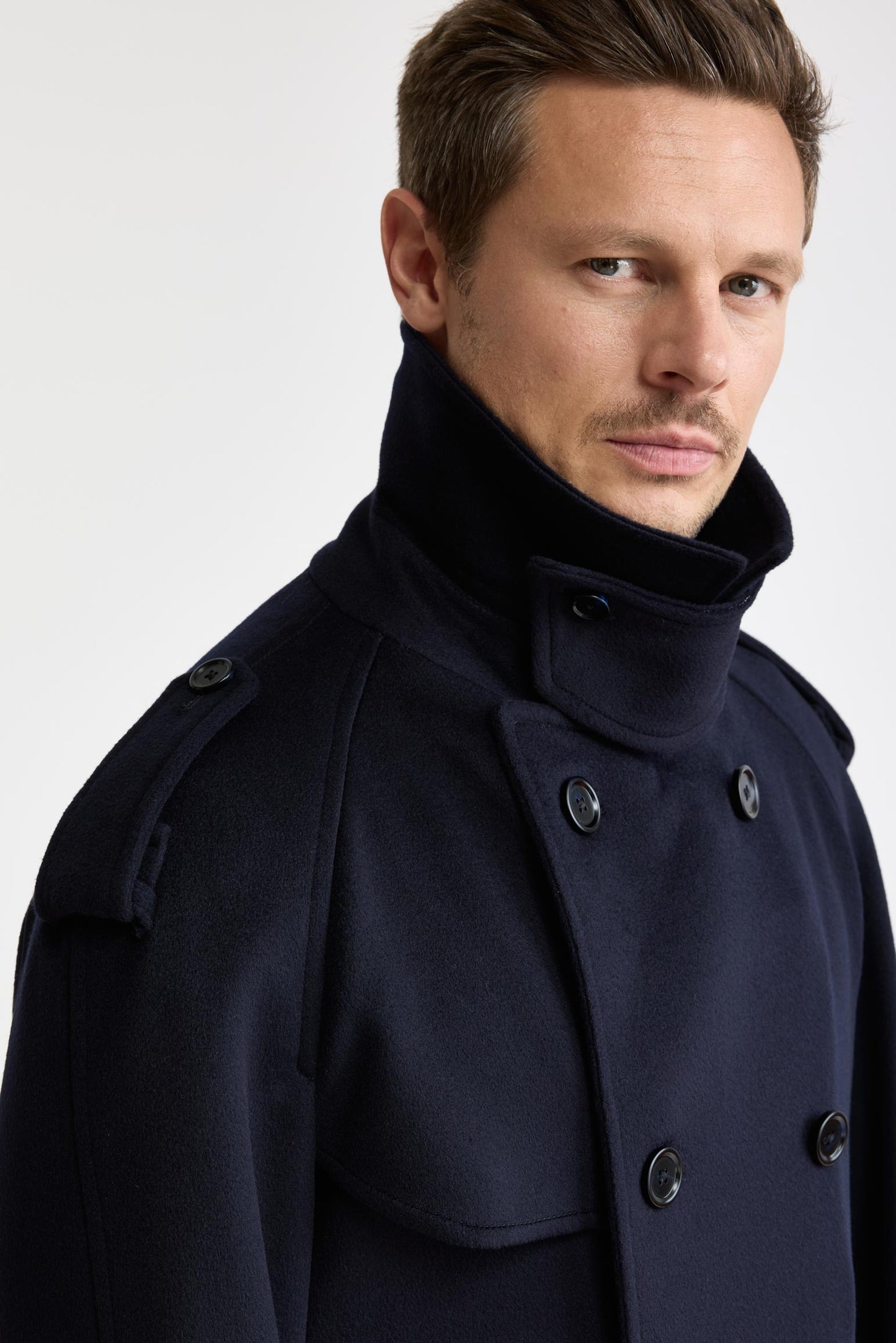 Dunkelblauer Trenchcoat aus 100 % Wolle „Marlow Zeus“