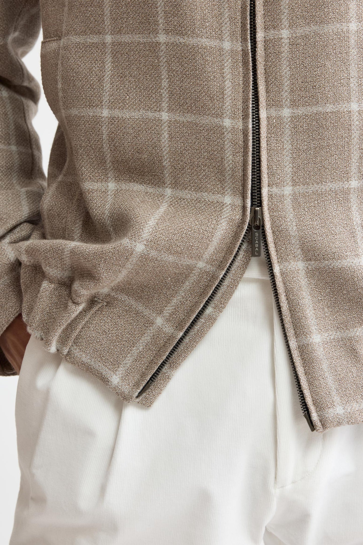 Hellbeige, aus Wolle und Baumwolle: Warwick-Bomberjacke „Mistral“
