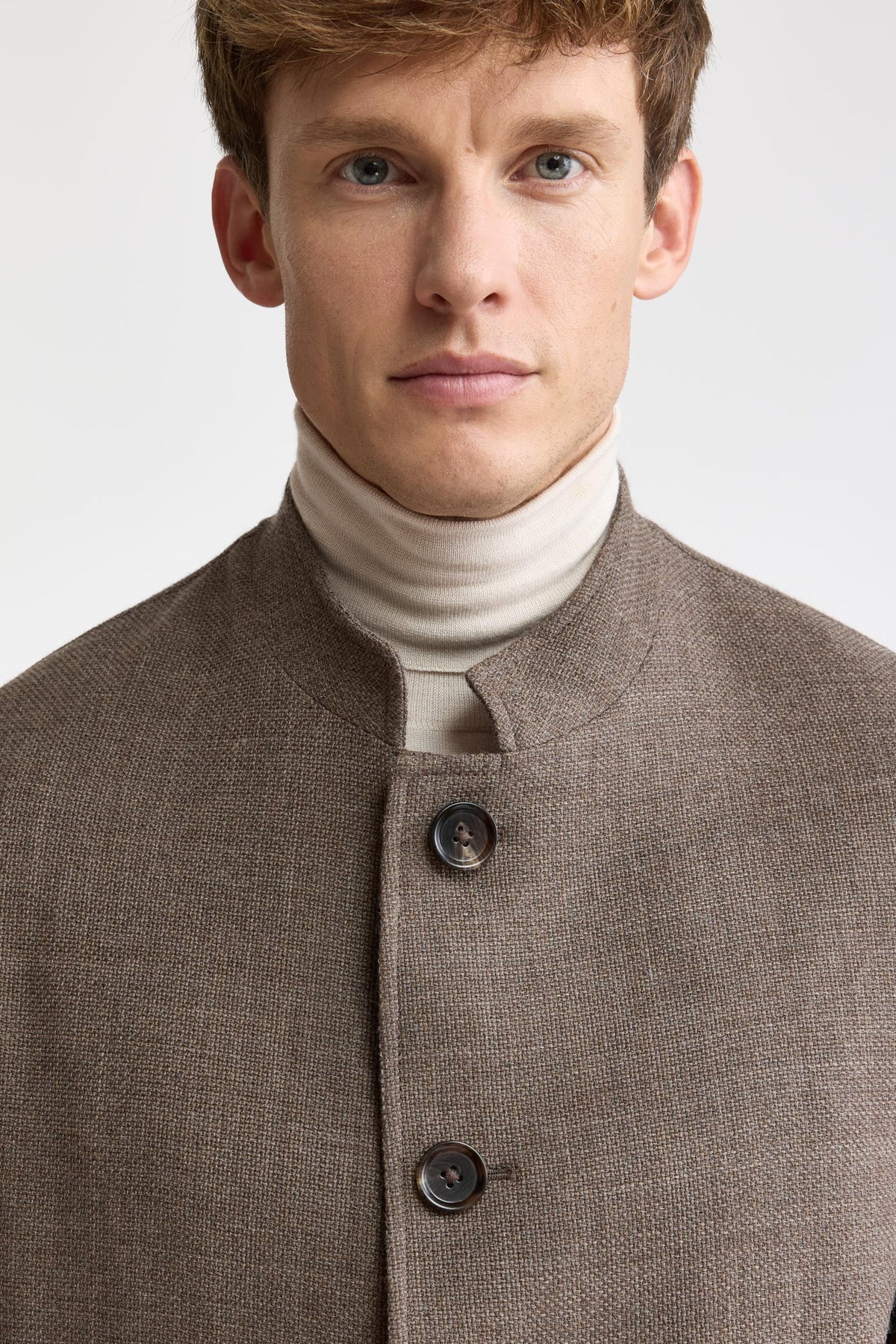 Hellbraune Jacke „Troy“ aus 100 % Wolle, Modell „Mistral“