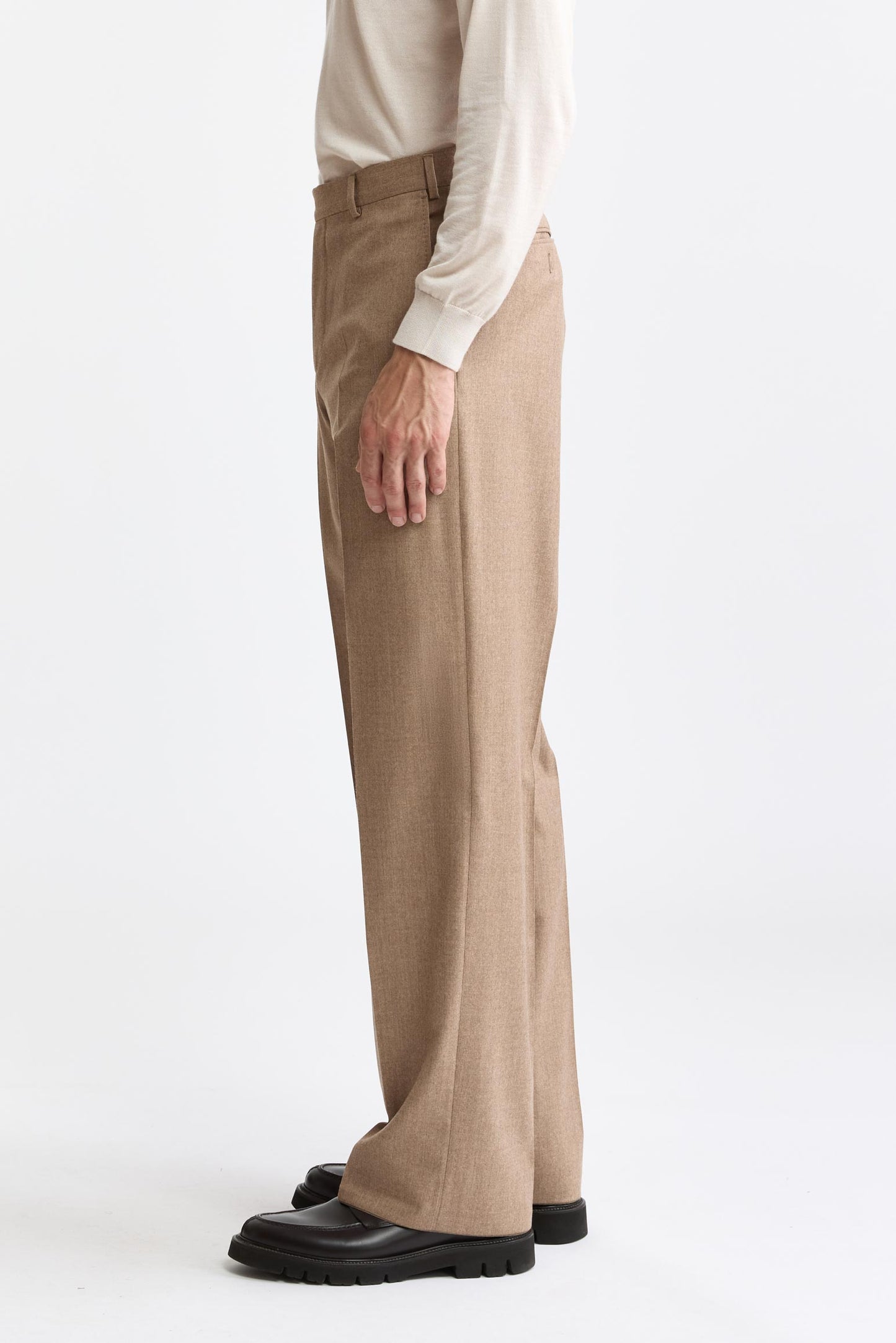 Pantalones «Signature» de color marrón claro, 100 % lana Super 100, de franela y saxony