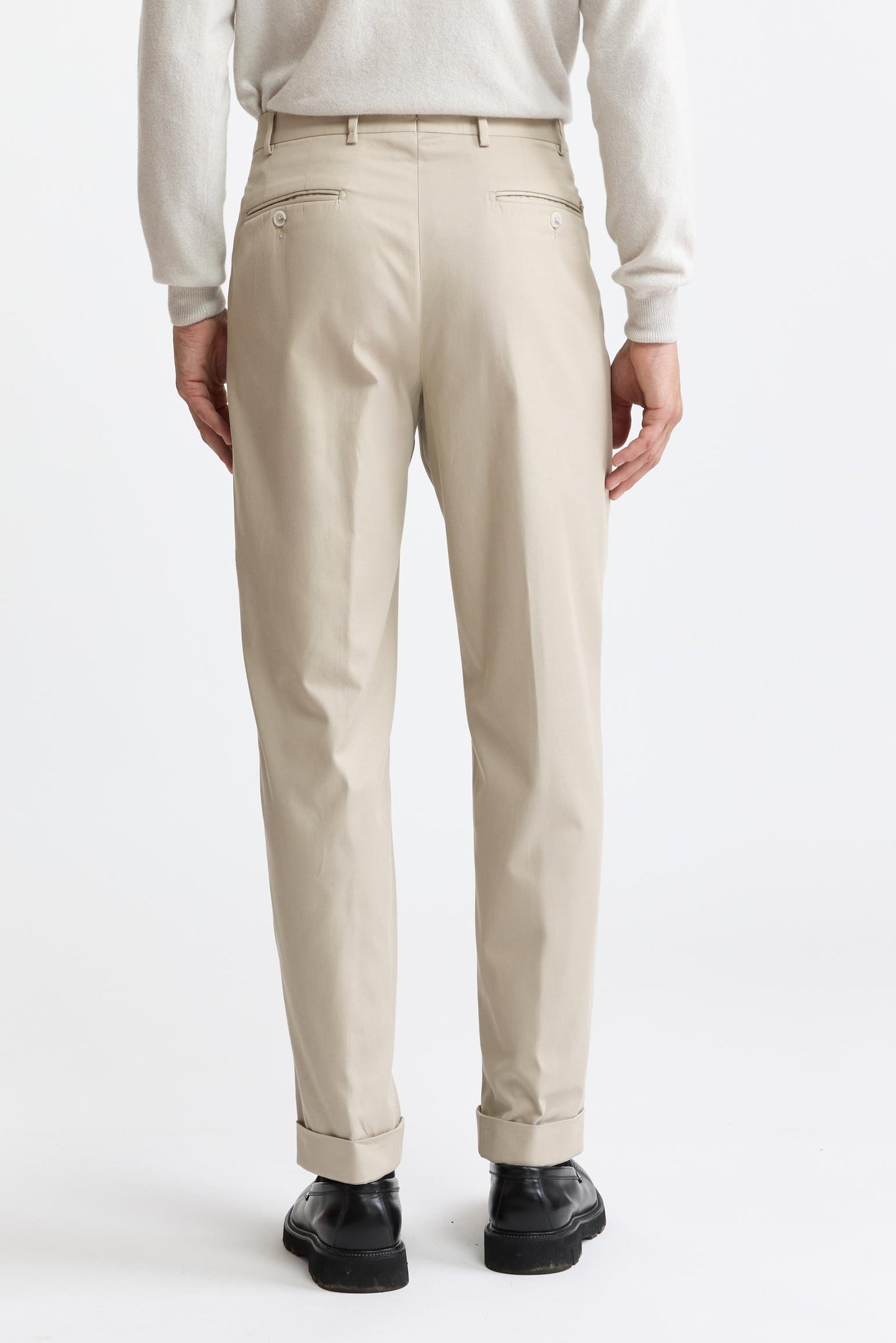 Pantalones «Signature» de algodón y cachemira, color marrón claro, de la gama Cashmere Cotton