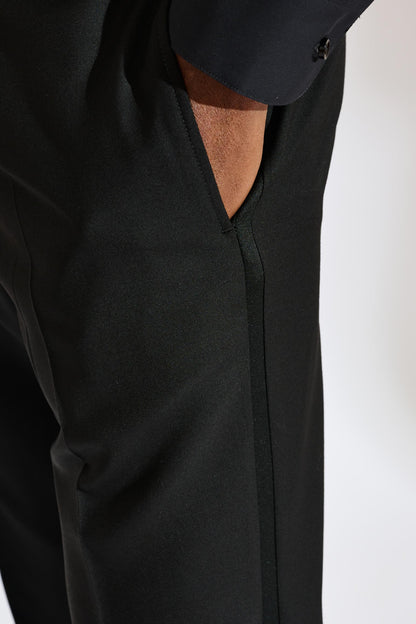 Soho Tuxedo New Deluxe Peak Collar Black - View 10