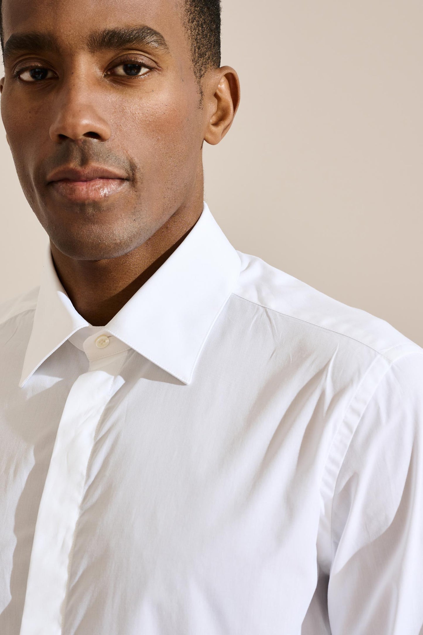 Formales Hemd aus Popeline-Stretch in Weiß