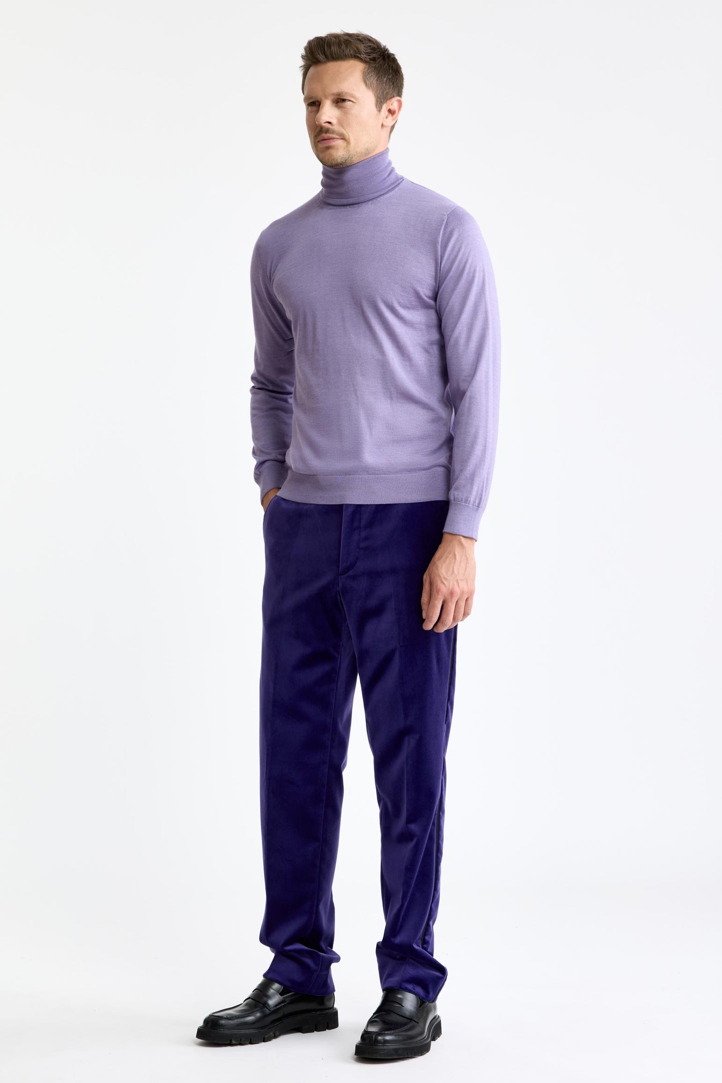Telford-Strickpullover mit Rundhalsausschnitt aus Kaschmir und Seide in zartem Lavendel